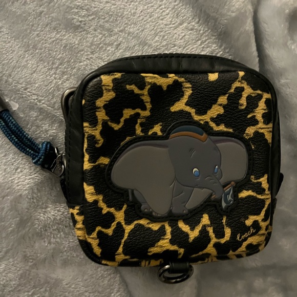 NWT! Coach Disney Dumbo 3 set - Picture 9 of 13